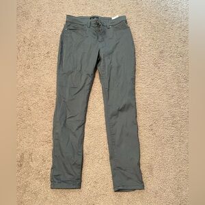 WOMEN’S SCULPTING SLIM FIT SKINNY JEAN